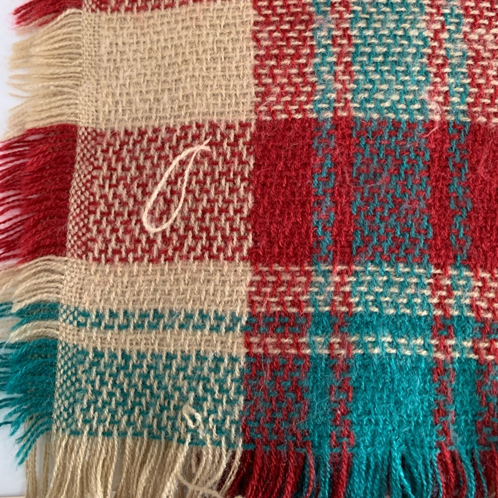 Scarf Rustic Country Colors Red Tan and Green Lightweight with Fringe - Picture 8 of 8